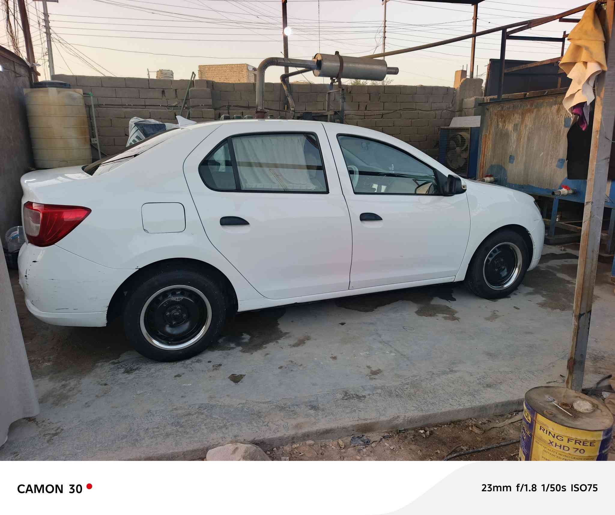 رينو موديل ٢٠١٦ السياره كفاله رقم أنگليزي بسمنه سنويه جديده ب٦٥
رقمي ***********
