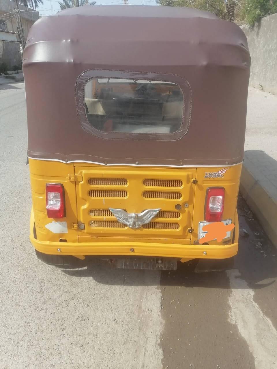 السلام عليكم تكتك مديل ٢٠ بشهر ١١ تكتك مابيه اي تعمير ابلاديه تكتك رقم سنويه بسمنه سعرهه ٦٥٠٠ وبيهه مجال  ***********
