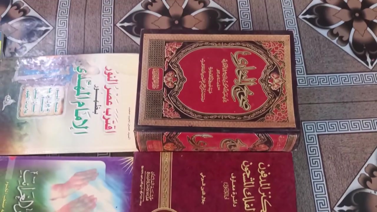 السلام عليكم عندي ذني الكتب للبيع مثل ما موضح كدامك بل صور والفديوات
للتواصل الاتصال ***********
