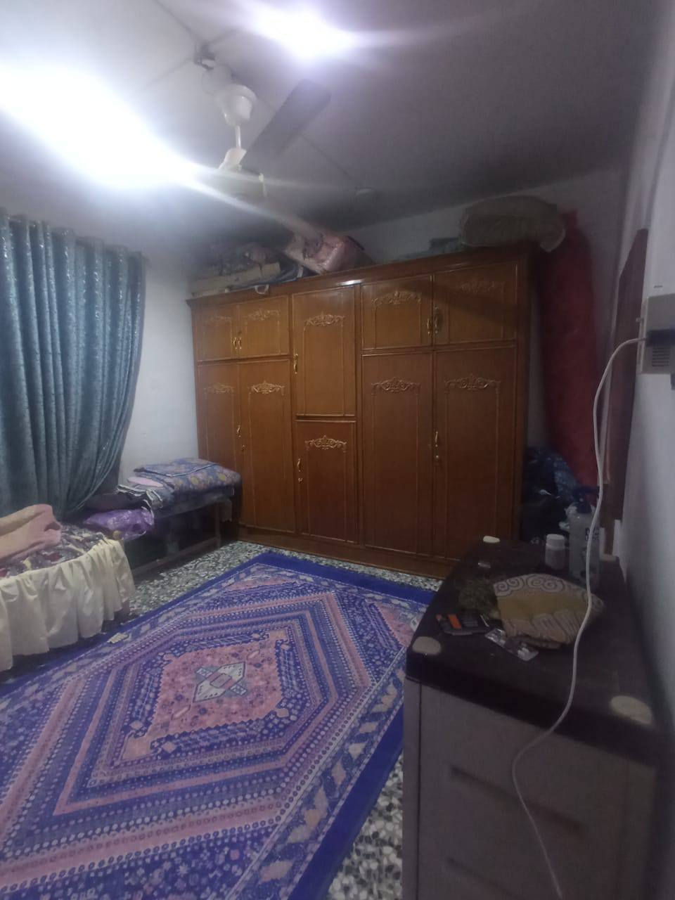 دار للبيع المساحه 100م طابق واحد غرفه صاله مطبخ كليدور مجمع صحيات حي الصحه زراعي سند 25 خلف صيدليه الأوان يبعد عن شارع 100م السعر 90 للاستفسار ***********
