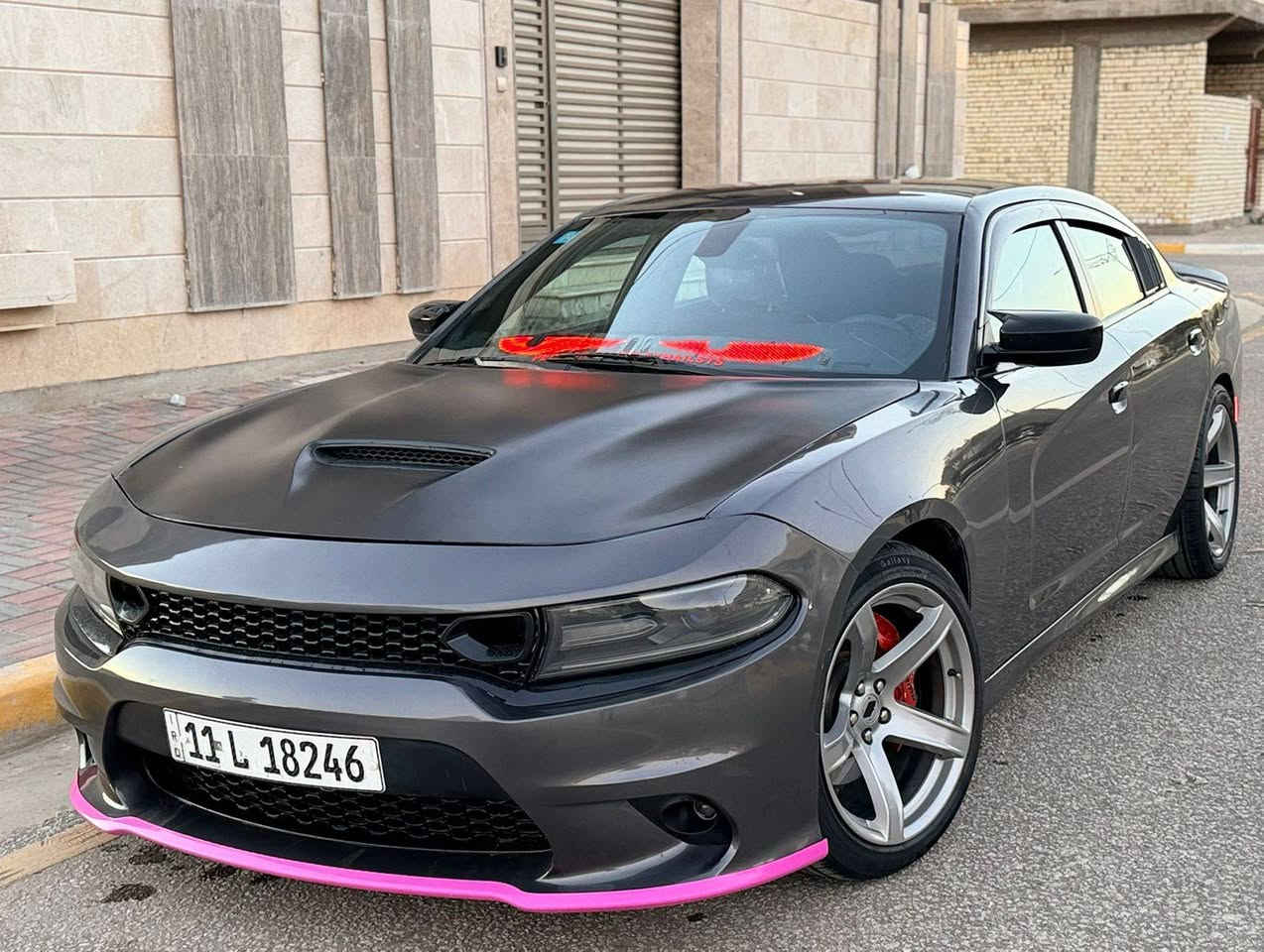 دوج جارجر موديل 2021اصل وارد امريكي حادث جاملغ وباب صبغ وجاملغ الثاني صبغ فقط ولباقي مكفوله فئه GT فول عدا الفتحه شاشه كبيره كشنات حضن كهراء شفتات حساسات خلفيه ماشيه 21 حقيقي السياره ستخدام شخصي السياره جديده وجاهزه من مكينه3600 وكير وحداديه وتخم تاير وتبريد كله جاهز ما نقص برغي رقم بغداد نكليزي سنويه مجدده هزه جديده مداور ثاني يوم مكان السياره كربلاء الاستفسار /***********/السعر /197/الشراي يتصل عل صاحب السياره
