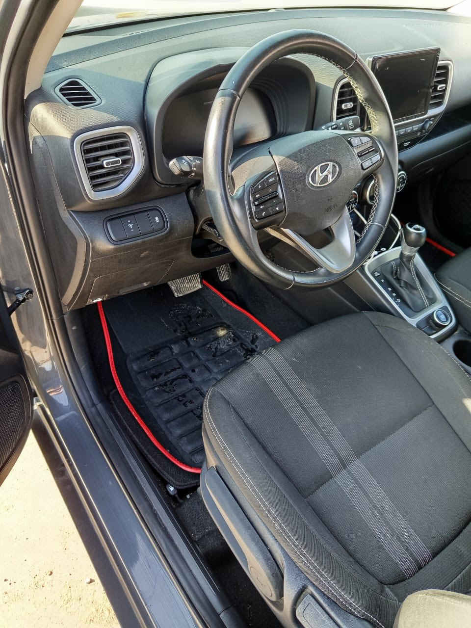 السلام عليكم للبيع او مراوس حسب القناعه فينو ٢٤ وارد أمريكي مكينه ١٦٠٠ دبل نوزل منفيس تترقم جميع المحافضات فول واحد ع واحد شاشه وكامره ورادارات وتحكمات وضعيات قياده وفتحه حادثه تبديل دعاميات فقط  كير مكينه ممفتوحات السعر ١٣٠ و بيها مجال مكاني بابل للاستفسار الاتصال ***********
