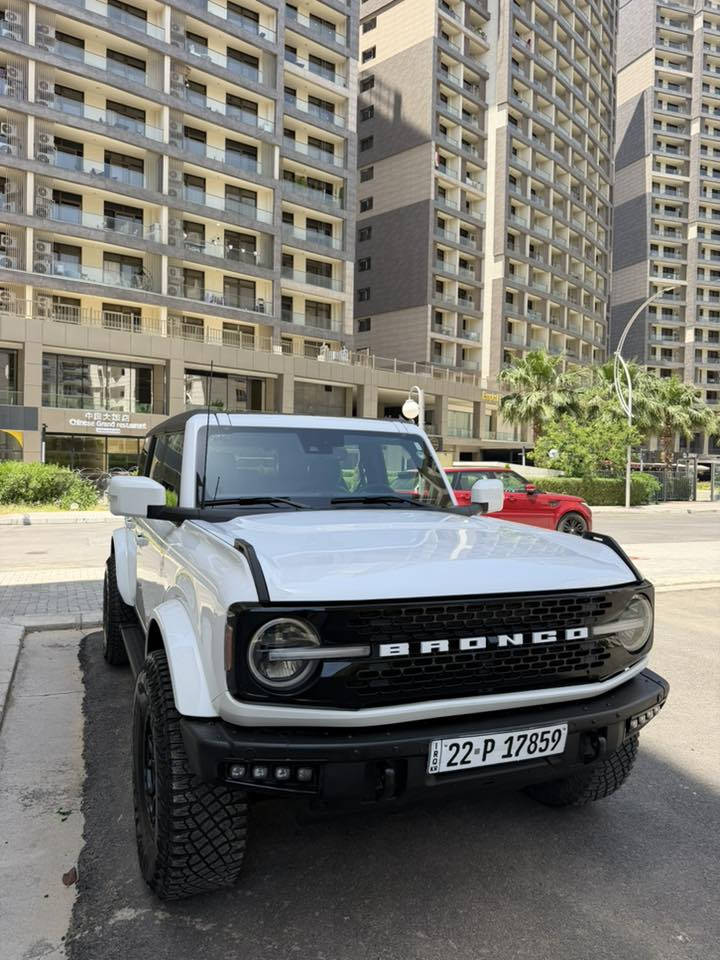 Ford bronco outer banks
برونكو اوتر بانكس فووول فووول
موديل 2023
ماشية ٣٨ميل
محرك اربعه سلندر 
مواصفات فول
خمس كامرات
شغال
رادار ٣٦٠
جديده جداً 
مكفوله بدون صبغ بدون تعديل وبدون تبديل بدون شخط بدون ايرباك 
كير و محرك و اكسل كله مكفول و ما مفتوح 
رقم اربيل 

سعر 310
0770 445 2620
