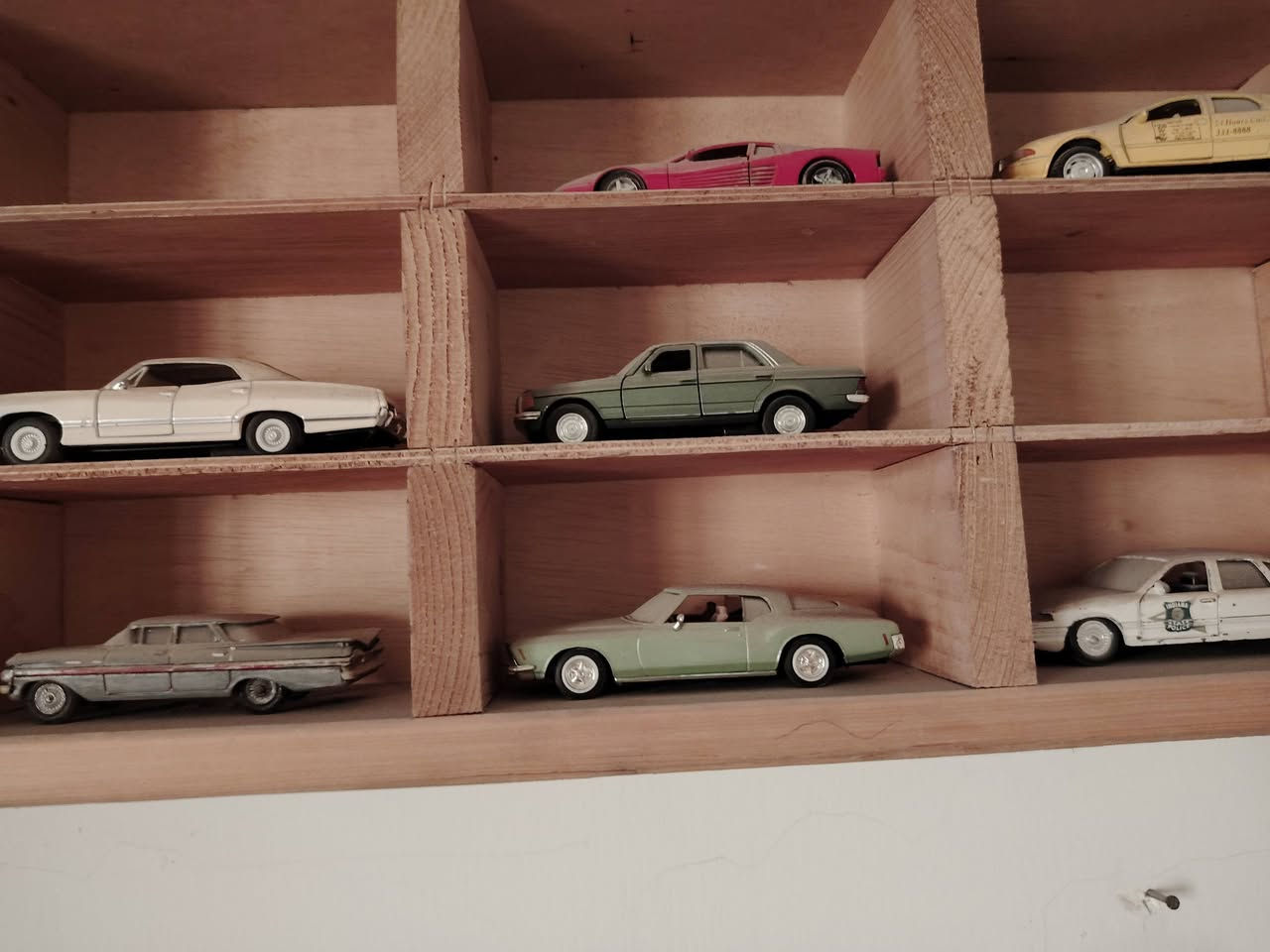 رف خشب تفصال مقطع للبيع 
ياخذ 54 سياره حجم 43
خشب درجه اولى ضهر معاكس درجه اولى  تقطع معاكس تعليك دفن بدون حمالات ضاهره
رايده 75 الف مكاني بغداد
***********
