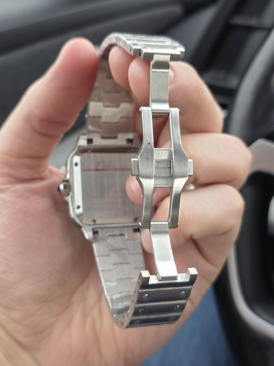 ساعة من ماركة (كارتير)
 تعمل بنظام اوتوماتيك وعلى حركة اليد 
ارقام لامينوس..مكينه اوتوماتيك سويسري 
مختم من كل جهات وزن ثقيل..منفذ شهري
مع علبه ملحقات كاملة..مينا لون اخضر
السعر 125الف مع توصيل


**إذا كنت صاحب هذا الإعلان وتريد حذفه لأي سبب، رجاءا أرسل رسالة إلى الدعم الفني**