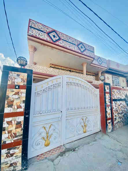 بيت للبيع طابو صرف
المساحه 250 م 
طابقين 
الطابق الأول غرفة نوم و استقبال وهول ومطبخ وصاله وصحيات 

الطابق الثاني ثلاث غرف نوم مع صاله وصحيات 

كراج سياره وحديقة وصحيات خارجية

الموقع المسيب قرب مدرسة النهضه شارع حسينية المحسن بيت ركن 
للاستفسار اكثر ***********
