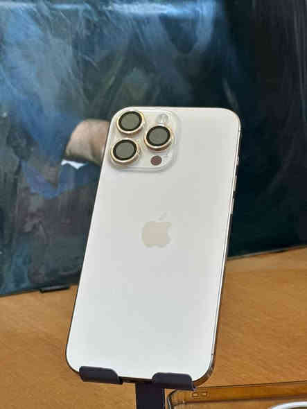 ايفون 16 برو ماكس ماستر اللون المميز نظافة 100‎%‎ بعده بالضمان مشحون 90 مره للبيع مع الكارتونه للاستفسار واتس 
***********
