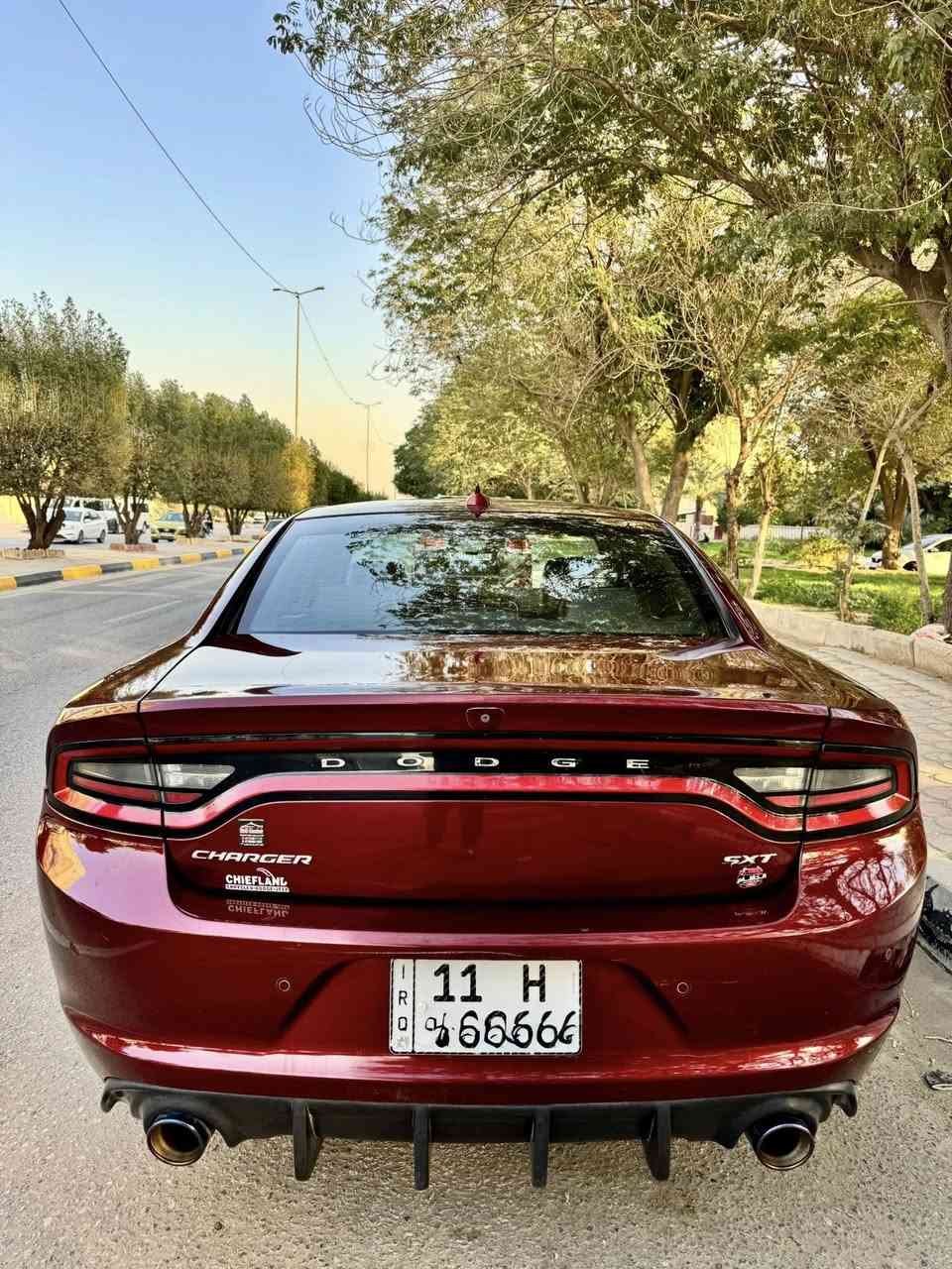 � جارجر 2018 SXT
رقم بغداد بأسمي

🔴 حادث جاملغ أمامي فقط
المبدّل: أمامي فقط
📸 صور الحادث موجودة بالمنشور

📍 ماشية: (76) ألف ميل

✨ مواصفات الفول:
• رادار جوانب
• كشنات حضن
• كشنات تدفئة
• شاشة كبيرة
• كامرة خلفية دوّارة
• عداد 260
• حساس خلفي
• تو ويل
• تخم تاير جديد
• منظومة زينون بلادية
• بيها عدة أنظمة
• شاشة أعطال
• كرسي كهرباء
• وباقي المواصفات المعروفة

💰 السعر: (205) وبيها مجال بسيط

📞 رقم الهاتف:
***********

📍 المكان: كربلاء
