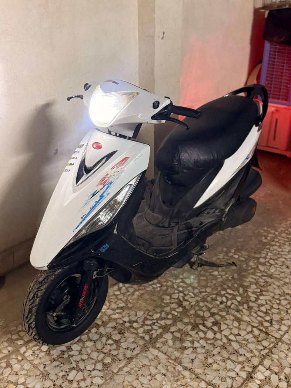 دراجه كامكو gb
تايرات جدد كفرات جديده 
دراجه نضيفه دراجه طافيه 
السعر 400
الرقم ***********
