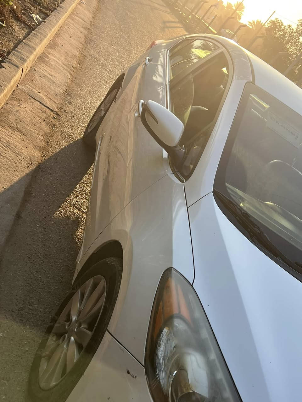 للبيع كيا فورتي موديل 2014 السعر 100 ورقه للاستفسار الاتصال ***********
