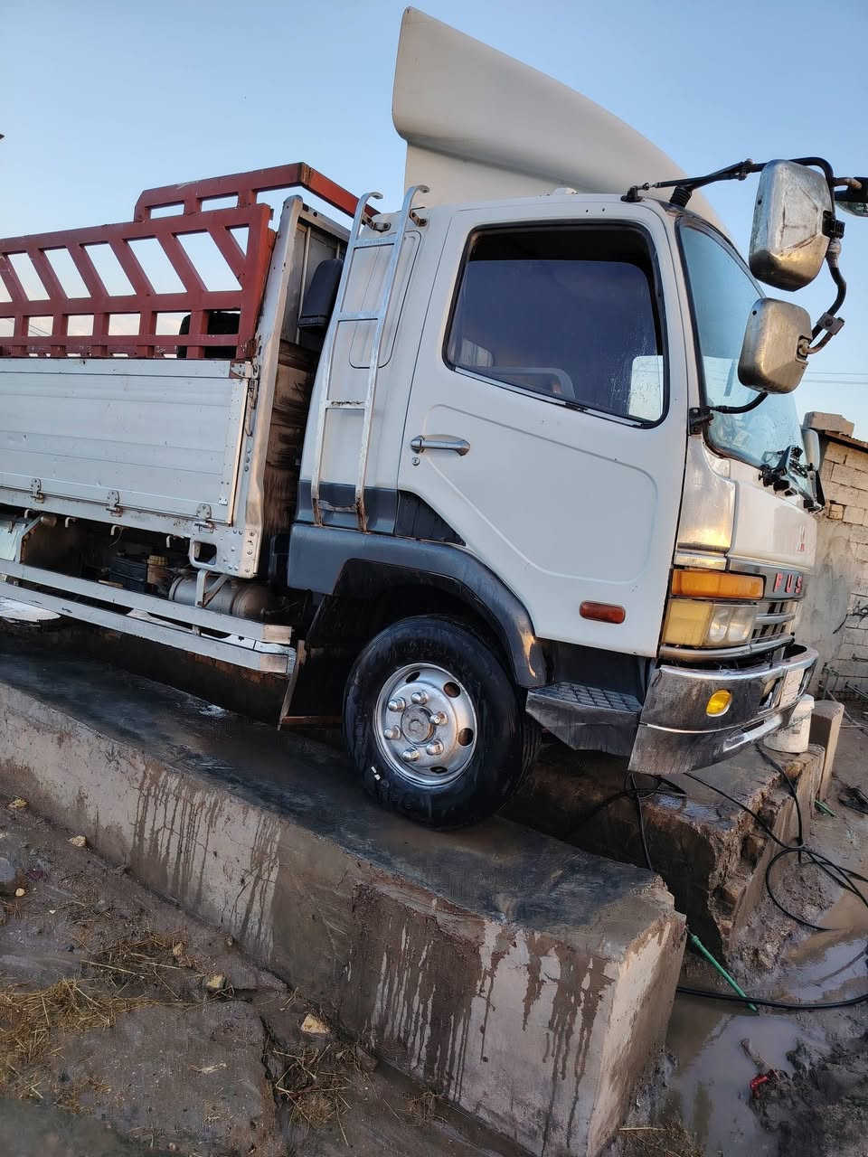 السلام عليكم
فوزه بزون ١٧ عادي الشاصي سته اوربع
تخم تاير ١٩ ونص تحويل  ثاني يوم
***********
