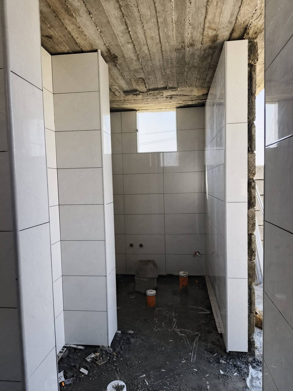 السلام عليكم كادر سيراميك شغل درجة اولى متفرق حالياً
***********ابو حسن 
***********ابو سدرة
