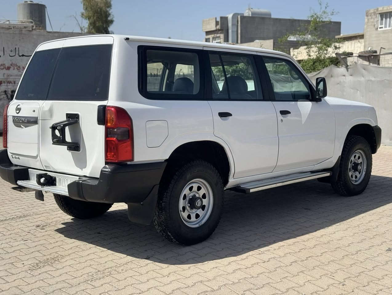 نيسان بترول مزاد الدخليه بيه كتاب ترقيم موديل2008 شاصي مكفول مكينه وكير اكسل نضافه كهربائية شغل تخم تايرات سيارة مكفول من وضربه حيزم صبغ بدون معجون حدادي جديد  مكاني كركوك رقم الهاتف  *********** سعر115 وبيه مجال
