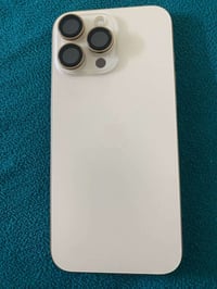 iPhone 16 pro max  لون ذهبي  ذاكرة 256 بطارية 97 الجهاز نظيف كلش  بيه ...