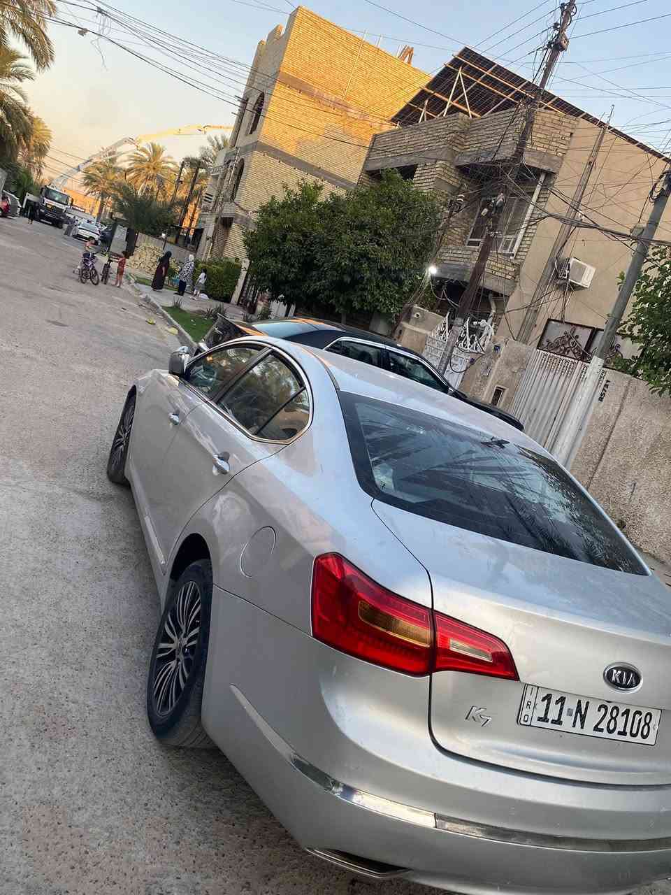 سلام عليكم للبيع سياره كيه كادنزه موديل ٢٠١٢/خليجي سياره نضيفه وجاهزه من كلشي بيهه ثلاث قطع صبغ مري شفط السعر ٩٥للستفسار على هاذه الرقم(***********
