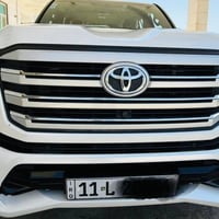 للبيع : لاندكروز 2024 بريم   فئة VXR توين تيربو   لون ابيض دواخل احمر ...