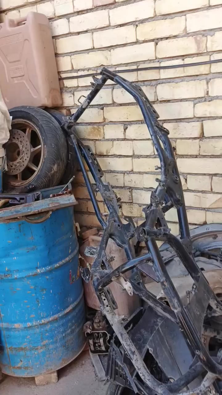 استعجلو شوية قبل لا انكتل 
شلعة ب ١٥٠ الف
