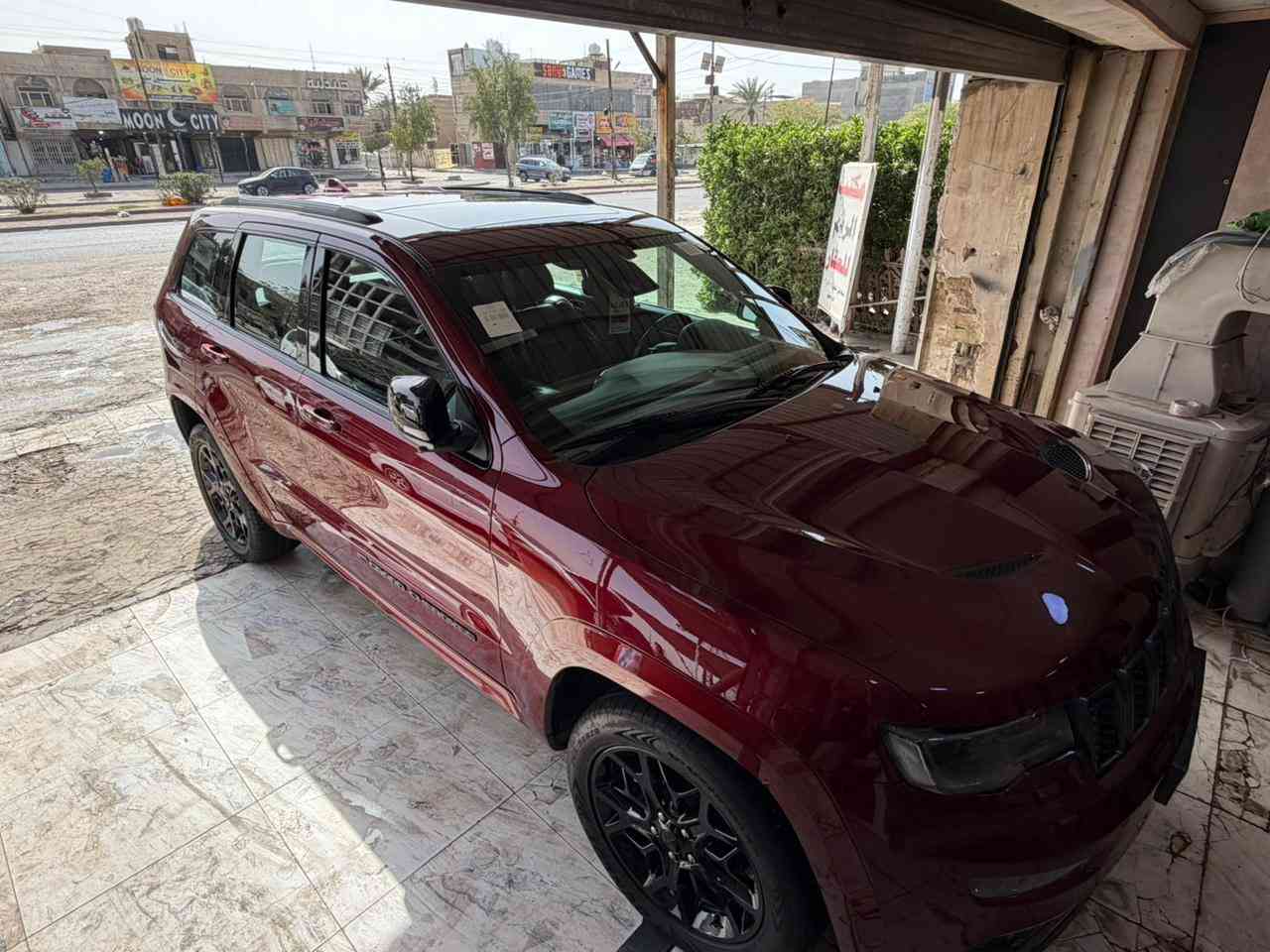 جيب  S موديل 2022 –  خليجي
داخل أحمر وكالة هارلم
المحرك: 3.6L V6
الممشى: 56 ألف كيلومتر
دبل أكسل
سقف بانوراما
صندوق كهرباء
جنوط 20 إنج
شاشة كبيرة
المواصفات:
رادار أمامي وخلفي وجانبي
حساسات أمامية وخلفية
كاميرا 360 درجة
نظام مانع انزلاق
مقاعد جلد كهرباء مع تدفئة
تشغيل بصمة
أوضاع قيادة (رمل / طرق وعرة)
إنارة زينون و LED
السعر: على الخاص
الحالة:
دعامي إلى دعامي بشرط
لا يوجد أي مصروف
نموذج من النظافة والجمالية
*********** 
مكلف بالنشر
