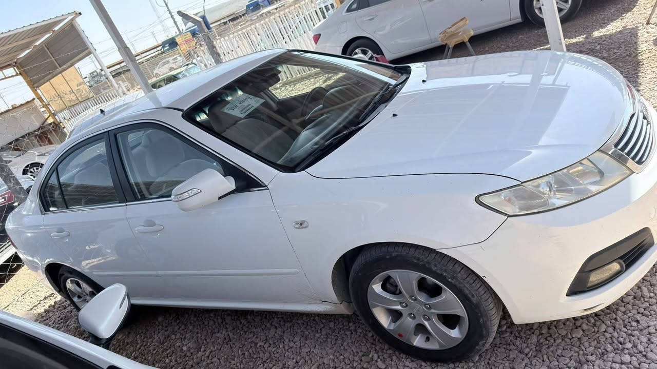 اوبتيما خليجي اربيل انكليزي مالكها ديوانيه
***********
 مامتواجد على الفيس بيها صبغ جوملغ الامام فقط وربع البنيد غير هذا مابيعا صبغ ابد السعر 106وبيها مجال لشراي
حداديه تبريد محرك تخم تاير 
جاهزه من كل الامور

