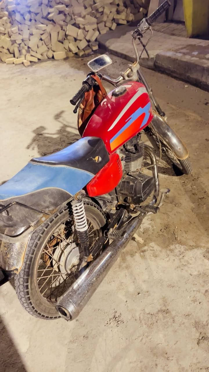 السلام عليكم
دراجه ( ادوات ) مكينه 5 نمر
السعر 300 قفل 
***********
