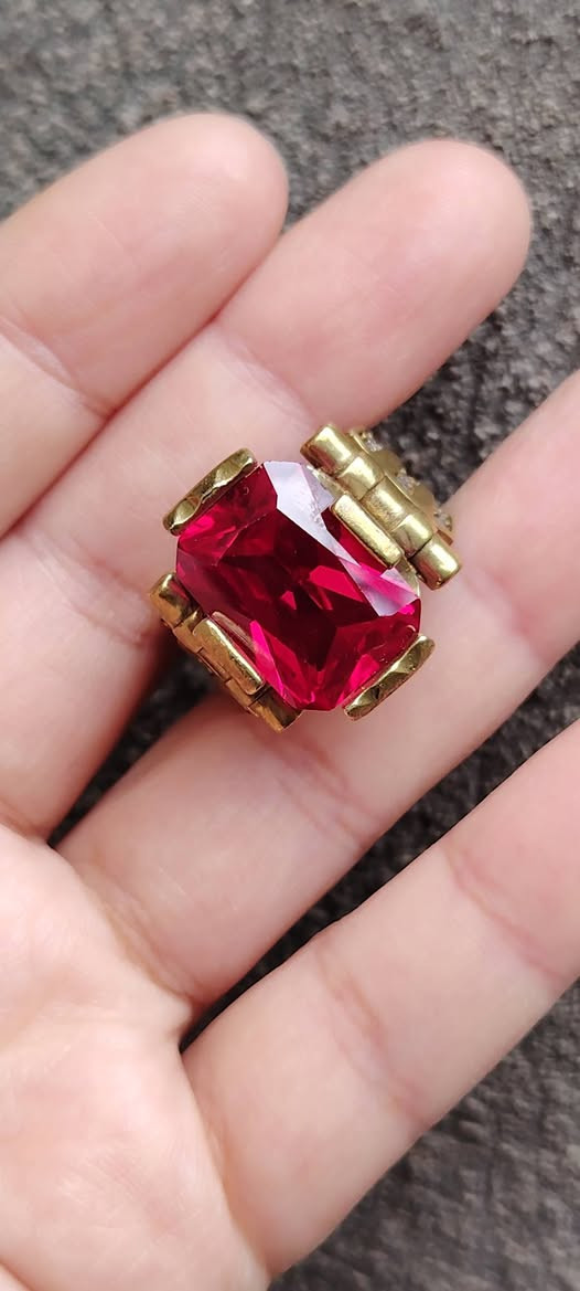 خاتم نحاس اصلي وحجر ياقوت باريسي يدك بالجهاز فول قطعه جميله جدا جدا السعر خاص


**إذا كنت صاحب هذا الإعلان وتريد حذفه لأي سبب، رجاءا أرسل رسالة إلى الدعم الفني**