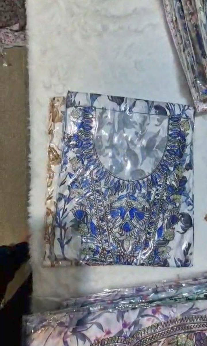 ولله الحمد تم توفير المخور بطبعات جديده😊🌈✨
مخور حرير إيطالي
قياس القطعه 4 متر...
بدووووون شيله
التجهيز يكون مشكل
السعر 270 ألف
https://t.me/ndkfbso84320


**إذا كنت صاحب هذا الإعلان وتريد حذفه لأي سبب، رجاءا أرسل رسالة إلى الدعم الفني**