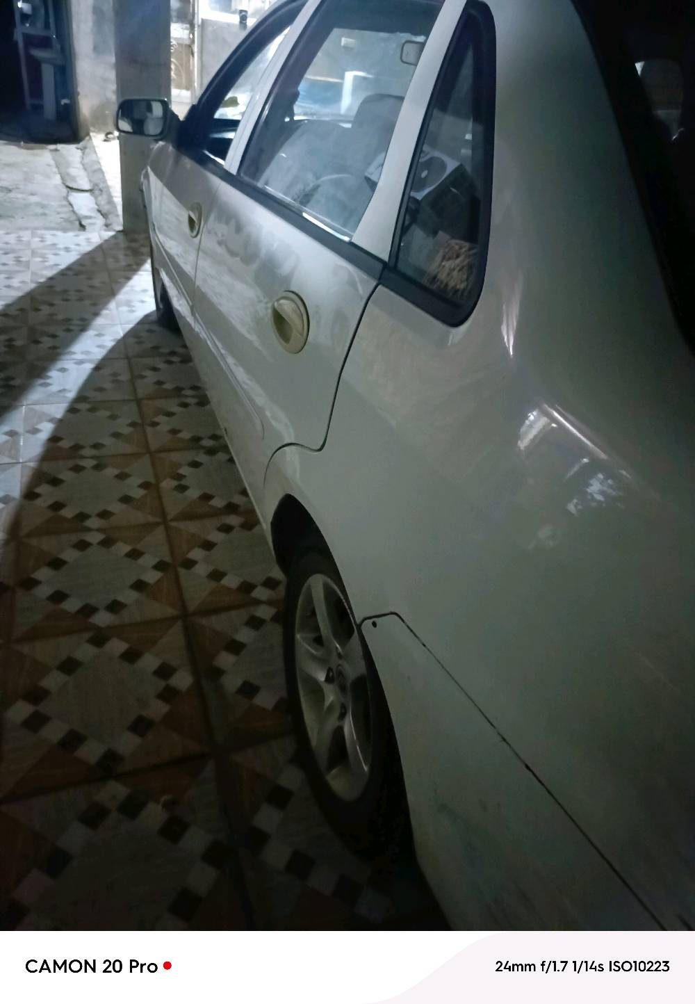 سيارة ليڤان موديل 2013محرك وگير كورلا حاوية شرط فحص كهربائات كلها مكفولة اشاير بلمري اصدار 520المرغوب بيها مجال للطيبن