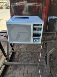 مكيف اخو الجديد استخدام سنه واحده نوعيه كري الحريه دباش  السعر ٣٠٠ بي ...