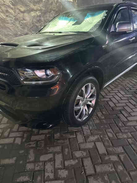 سلام عليكم دورنكو موديل 2017سياره جديده كلش مال بيت ما ماشيه ٧٥ حقيقي فول موصفات بيه أربع قطع صبغ السعر ٢٠٠ تصال ***********
