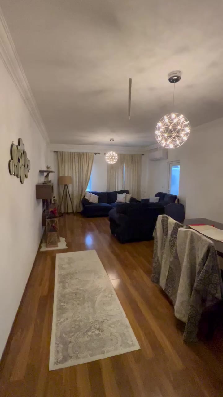 شقة مؤثثة للبيع في مجمع افرو ستي نوع (A) 
تتكون من غرفين وصالة 
واجهة شمال شرق حديقة 
الطابق العاشر السعر (٨ )دفاتر ومجال
للأستفسار 
***********
***********
