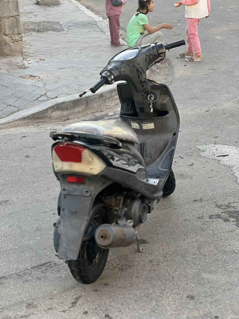 السلام عليكم ماكس عدله مامفتوحه وكلها بلاد والدراجه حلوه بس الولف طابع سعرها 550 وبيها مجال ***********
