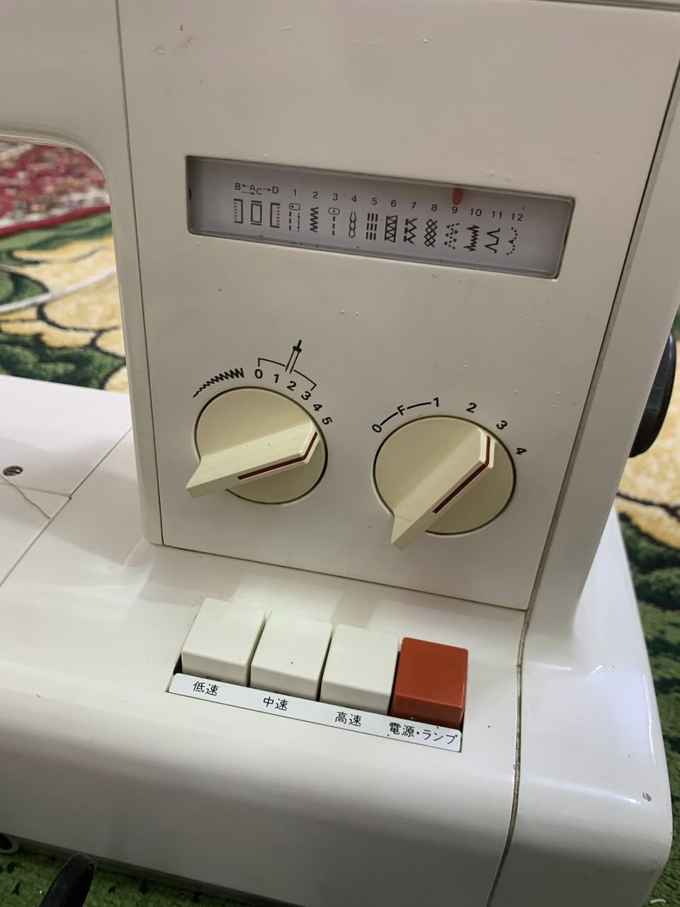 مكينه خياطه براذر ياباني. جديده مستعمله شي قليل  مكفوله من التصليح ولعطل  السعر 350 الف.  ***********
