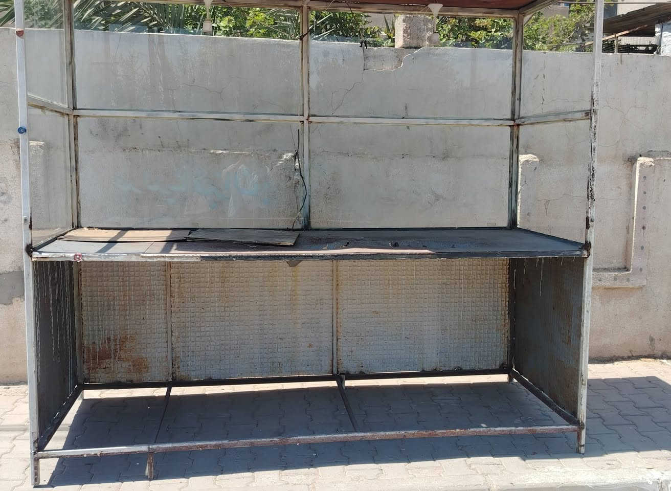 جام خانه مال مخبز للبيع طول ٢٥٠ عرض متر اتصل على هذا الرقم ***********
