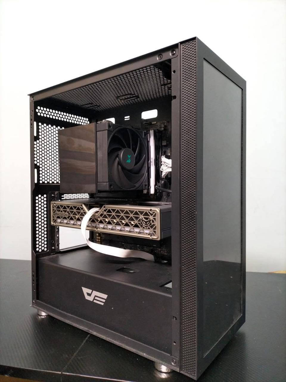 السلام عليكم شباب للبيع PC نظيف جدا ويشتغل بدون أي مشاكل المواصفات
AMD Ryzen 7 5700X
Asus Rog Strix B550 F gaming
Sapphire Rx 9060XT Nitro+ OC 16GB 
32GB Addlink 3600 DDR4 
Nvme M.2 512 Lexar 
Nvme m.2 Kingston 2TB 
Ark 620 deepcool 
Asia Horse Jungle Leopard 2 3Fan sets 
Case DarkFlash 
850W thermalright PSU 
Msi Mag 25' 300Hz IPS 0.5Ms 1080P Esport gaming monitor
Elsa 27' 360Hz IPS 1080P Esport monitor 
الحاسبة هذي السنة اخذتها شهر الثاني او الثالث وتحت الضمان
سعر قيم بما يرضي الله والرجاء المراسلة للجادين فقط.
متواجد فقط واتساب 
+964 771 333 0098


**إذا كنت صاحب هذا الإعلان وتريد حذفه لأي سبب، رجاءا أرسل رسالة إلى الدعم الفني**