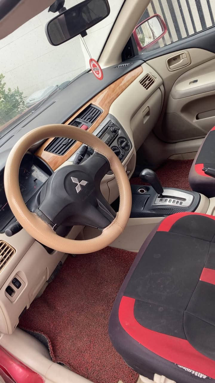 لانسةر 2009 مةكينة گةورة ناو زةرد فؤرميكا زؤرخاوين زؤر توندو تؤل تازة پيشيم توند كردؤتةوة جوار تايةي نوئ ية. ***********. أربيل, العراق
