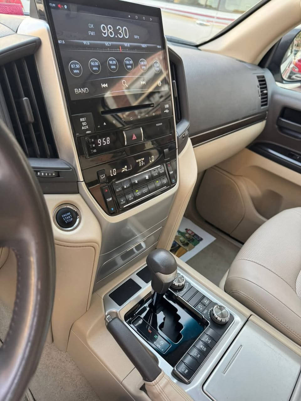 السلام عليكم
شركات 21 

مواصفات كامله 

دشبول لكززز

كشنات كهرباء 

كامله 4كامرات 

بيه بارد بجاملغ الامامي 

وبيه نكده بلبنيد فقط 

ماشيه 87كيلو متر 

السعر 5دفاتر وبيه مجال للطيبين 

***********
