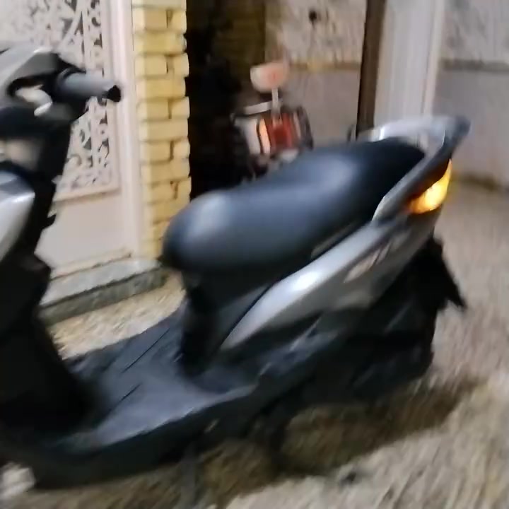 السلام عليكم لبيع
دراجه ماكس ثعلب بلاديه مال رنبه محرك مامفتوح كابريتر بلادي  كفرات بلاديه بعدهه بحاله االوكاله صار اسبوع من نزلتهه من الرنبه  مابيهه اي نقص  جيب فيتر وافحص   دراجه ناعمه  بعدهه جديده
 مكاني بغداد الزعفرانيه+***********
