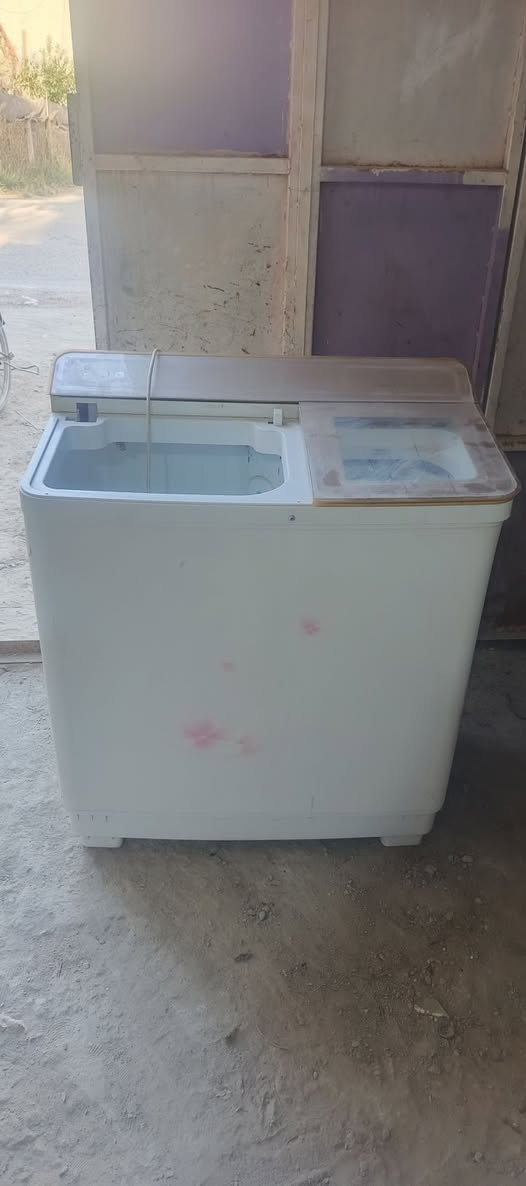 غساله شغاله غسل وتجفيف نظيفه سعر 60 الف
مكان سياحي 
***********
