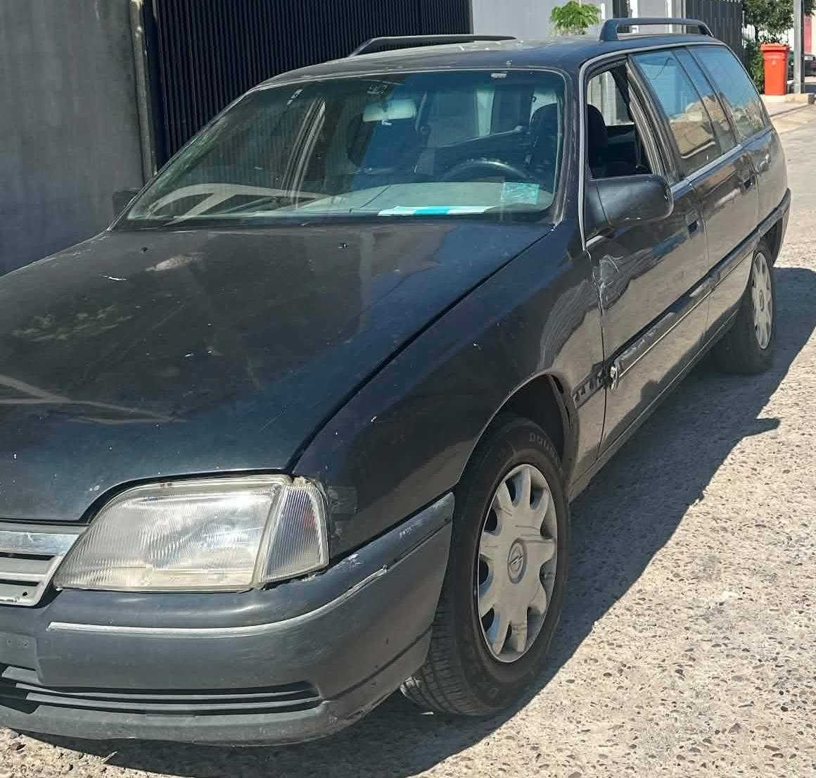 اوبل اوميكا موديل 1990 مشروع الوطني و بي بطاقة بنزين مكان كركوك
*********** فقط اتصال
