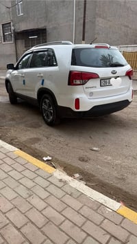 سورنتو 2013 سعوديه كلين السياره 4 سلندر7راكب قطعتين تبريد  السياره كلش...