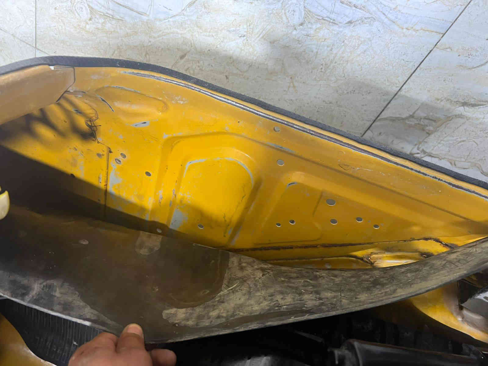 سلام عليكم تكتك بجاج اهندي رقم كربلاء موديل 2021شهر  تكتك جديده مكفوله من ضربه وصبغ مكينه مجفته  كهربائيات كله شغاله مجمبزه فول كل نقص مابيه دوشمه ومسجل وجادر وبرده كله جديد السعر7ملاين وبيه مجال لطيبين المكان كربلاء رقم الهاتف ***********الخاص مغلق اتصل وبيك خير وتدلل
