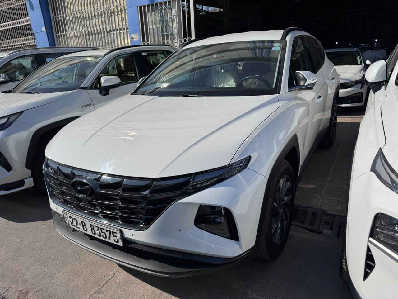 عليكم توسان 23 بيها صبغ جاملغ إمامي ربعه فقط ورصعه بلجنطه باقيه عل وضعيتها فول عدا افتحه رقم اربيل بسمي مكاني بغداد
سعرها 207 وبيها مجال قليل 
***********
