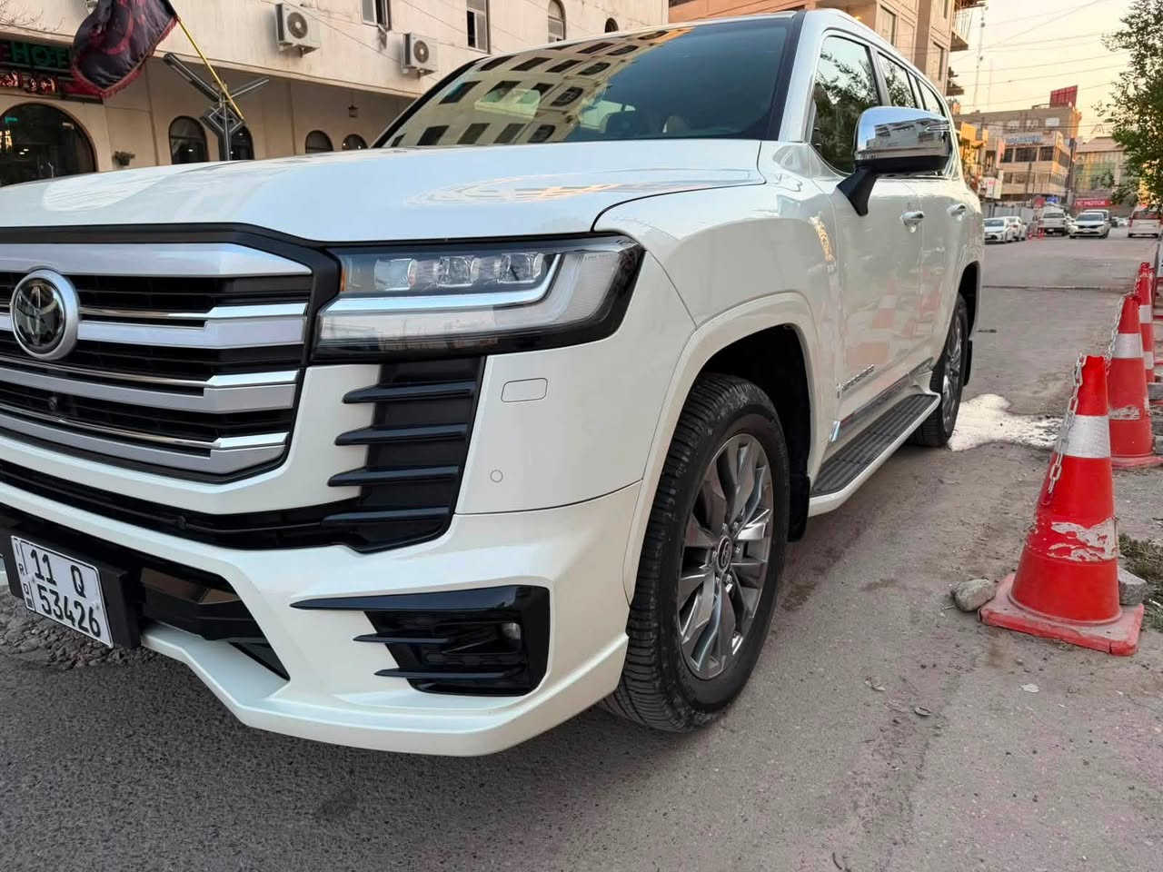 تيوتا لاندكروز VX. موديل. 2024

لمواصفات داخل جلد احمر كراسي تدفه وتبريد خزن ميموري كراسي لخلفيه كهرباء رادار امامي تحديد مسار 4 كامرات لبواب شفط 

لكيلومتر 33 الف

لسياره كفاله عامى من لبارد ومن لصبغ 

6سلندر تنفس طبيعي 

لعنوان بغداد 
لموبايل***********

لسعر 72 الف دولار
