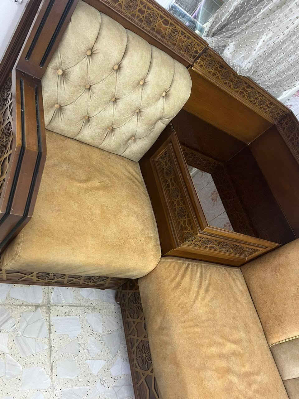 تخم للبيع قياس ١٠ امتار مع ١٢ كوشه و٦ تجوات 
تفصال خاص خشب صاج اصلي 
للاستفسار ع السعر خاص 
شارع فلسطين


**إذا كنت صاحب هذا الإعلان وتريد حذفه لأي سبب، رجاءا أرسل رسالة إلى الدعم الفني**