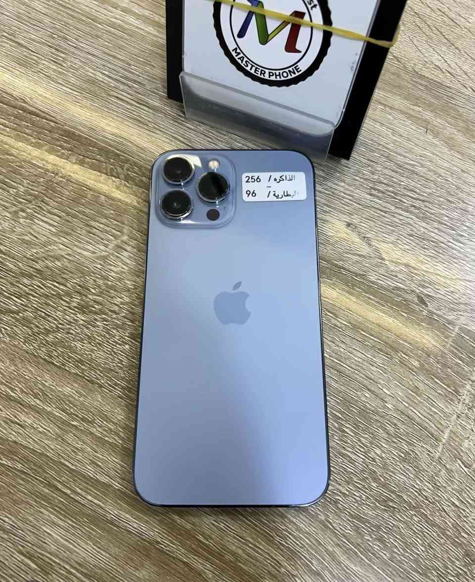 سلام عليكم آيفون 13برو ماكس كمال ملحقات كرتونة وياة يشغل بوبجي 120فريم بل صورة وضح نفاضة فول اي شي مايدل بي سعر 600مستعجل علة بيعتة رقمي ***********
