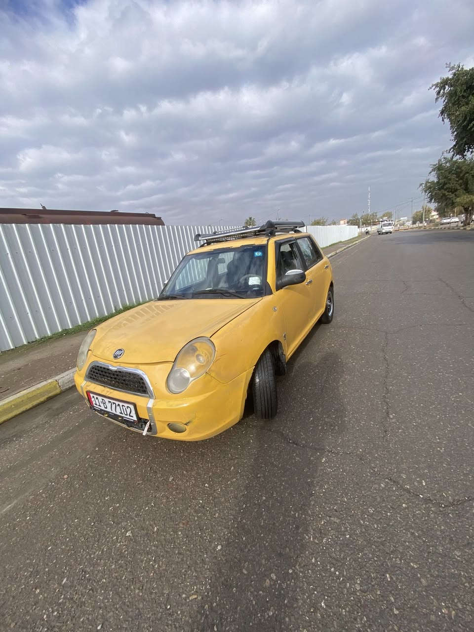 السلام عليكم
ليفان 2012
كير محرك شرط كوبون موجود
بسمي اني الشرعي رقم وهزه جديده 
مابيها صبغ 
سعرها ٣٣
تواصل خالص او عل رقم 
***********
