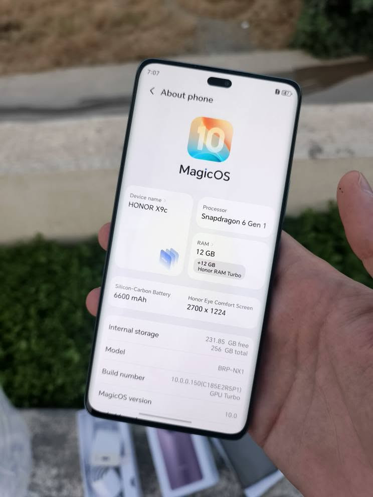 Honor x9c 5g  
فرۆشتن و گۆڕینەوە

تەنها كامێرای 1x بۆدور تەلخە لەنزیکەوە هیچ کێشەی نیە
نەکراوەتەوە بەزەمان لەکاتی بەربونەوە وای لێهاتوە .باقی بەشەرتو بەزەمانی هەموشتێ

نرخ:265 هەزار قفڵ
 
کامل ئەشیا

1️⃣خاوێنی %٩٩ 
3️⃣شاشە سوپەر ئەمۆلیدی قوسی  120hz
4️⃣ڕام 12+12 و 256گێگا
5️⃣پاتری 6600 و 66 وات
6️⃣کامێرای ١٠٨ مێگاپێکسل 

7️⃣pubg 90 fps

8️⃣ip 65 دژە ئاو دخان, السليمانية


**إذا كنت صاحب هذا الإعلان وتريد حذفه لأي سبب، رجاءا أرسل رسالة إلى الدعم الفني**