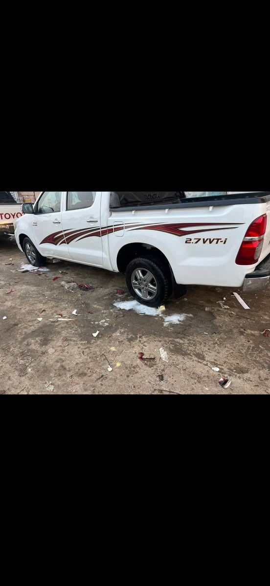 سلام عليكم عندي سياره للبيع بيكم موديل 2014 رقم ميسان  كير وتماتيك شاصي 19 كوتي ماشيه ٢٥٠ألف تحويل مباشر سياره جديده وحلوه عنوان البصره المدينه ولشراي يتصل على ***********
