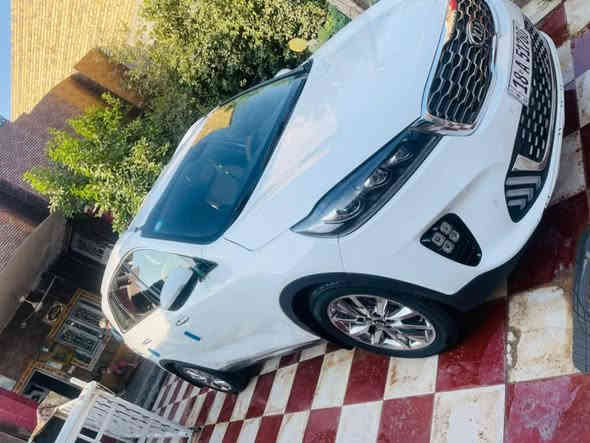 سورنتو موديل ١٨ مكينه ٦  
٧راكب
٣قطع تبريد رقم بابل
سياره بيه بنيد مرشوش وخشم لجاملغ ودور جاملغ لوره بدون اي داخل سياره كلش نضيفه
٢٢٥وبيه مجال قليل
***********
