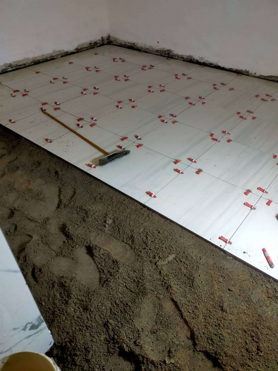 ابو مريم المصري خلفه تطبيق سرميك بورسلين مرمر كاشي متفرغ حاليا في بغداد واسعار  مناسبه للكل ***********
